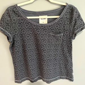 Hollister t shirt - size medium